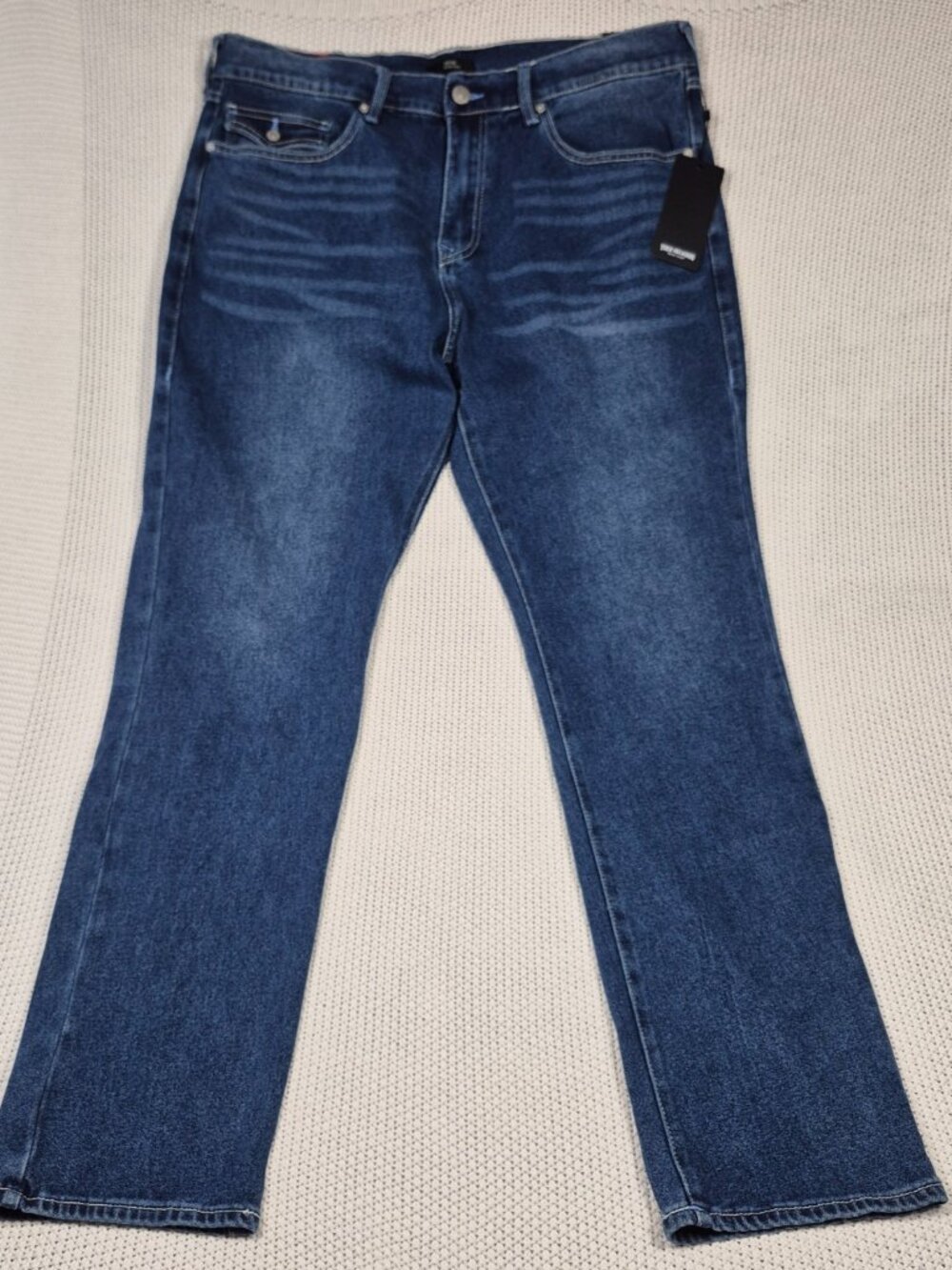 True Religion Jeans Geno Relaxed Slim Sz 36 x 32 SN Flap Medium Harmonious Wash